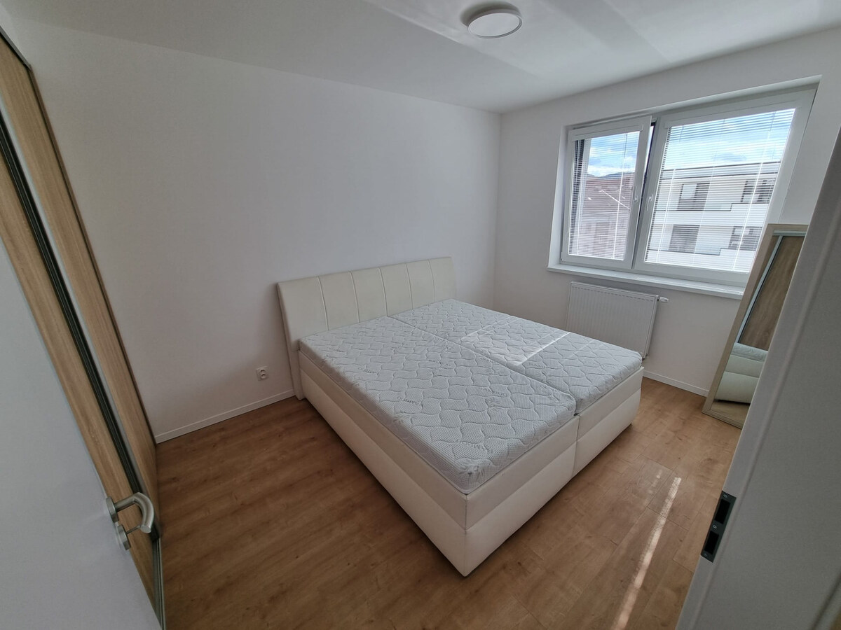HD REALITY, prenájom moderný 2-izbový byt, Kubányho Dvory Zvolen — foto 5