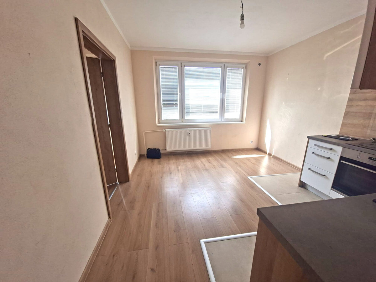 HD REALITY, prenájom, jednoizbový byt v centre Krupiny — foto 4