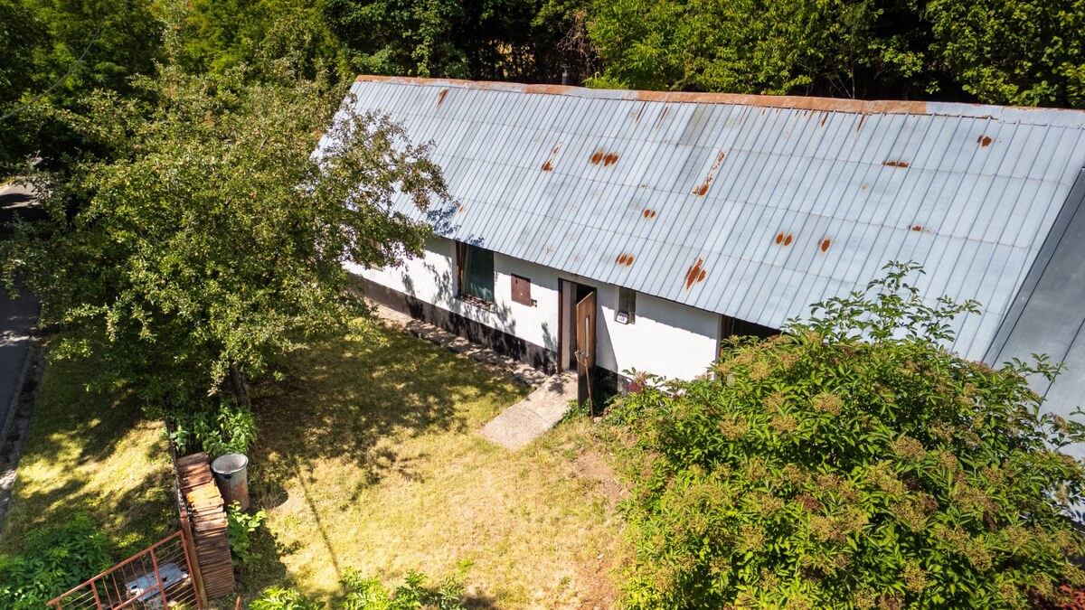 HD REALITY - predaj rodinný dom Štiavnické Bane s pozemkom — foto 35