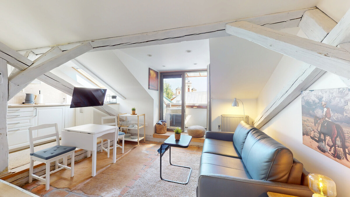HD REALITY, prenájom,  jednoizbový apartmán v centre Banskej Štiavnice — foto 2