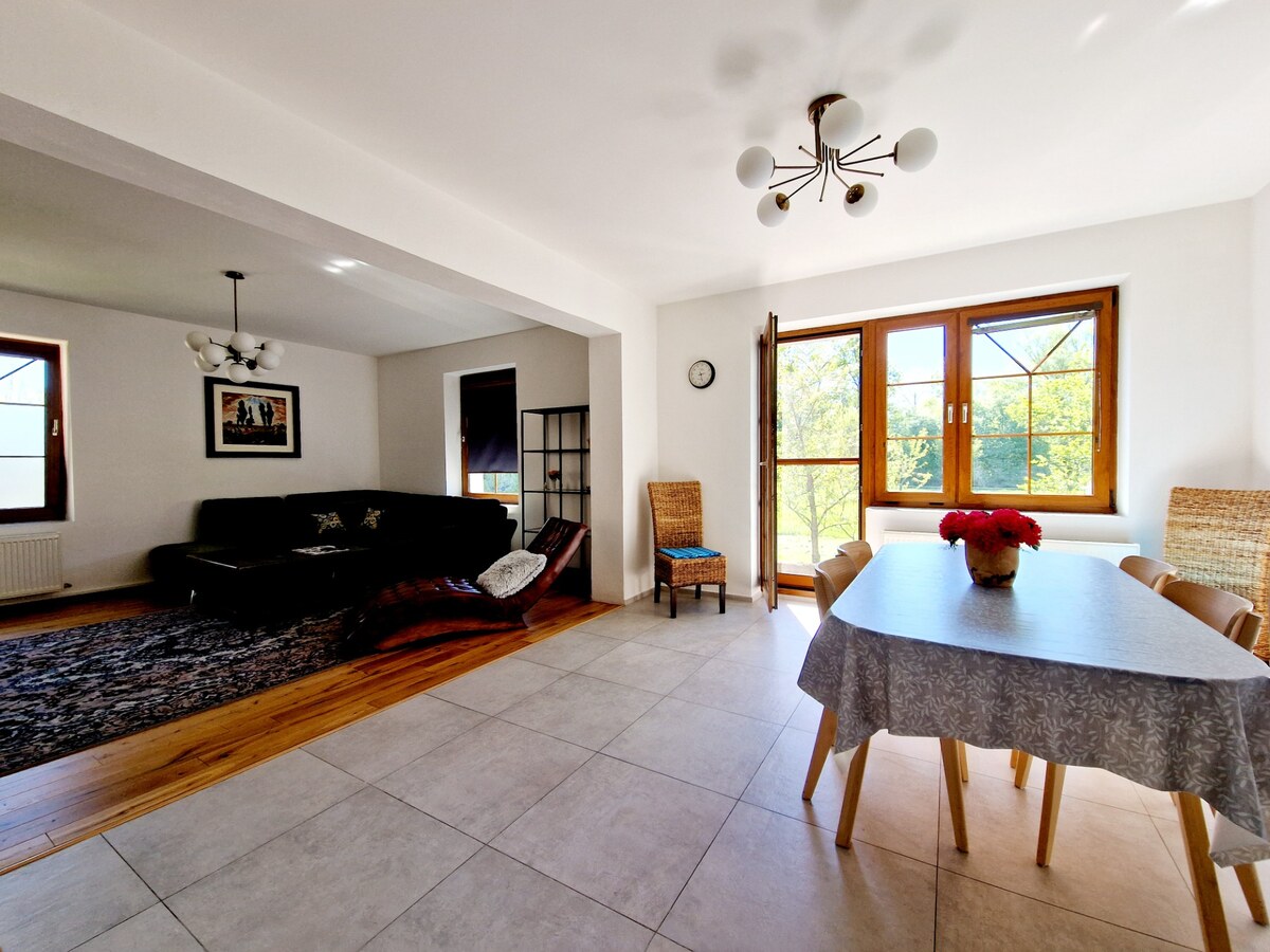 HD REALITY, Prenájom 3-izbového bytu  v rodinnom dome, Banská Bystrica