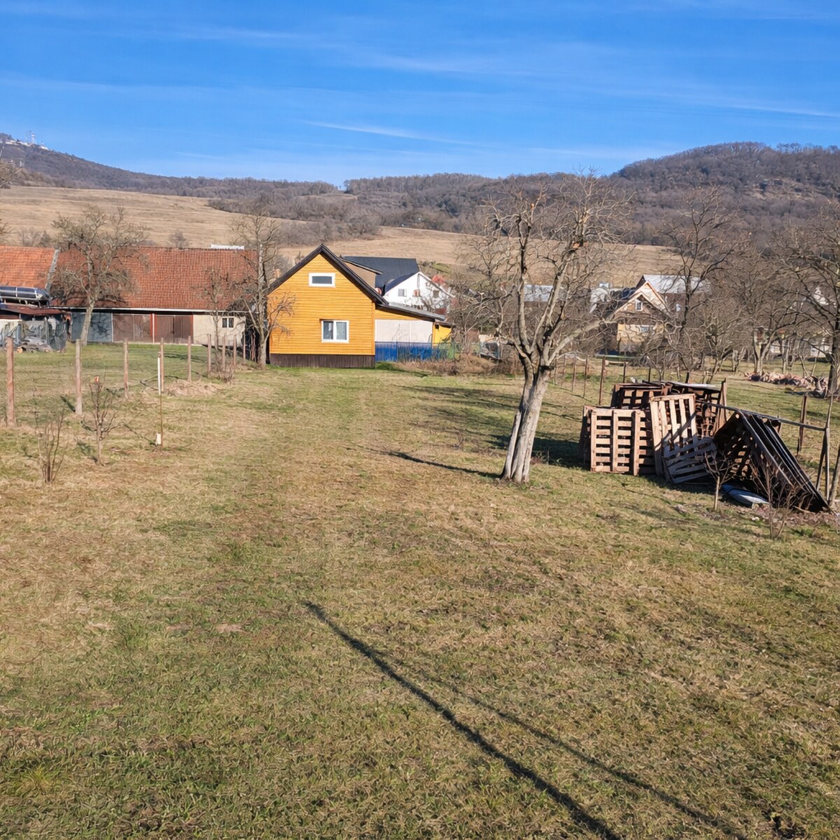 HD reality, predaj ,drevená chatka v obci Kráľovce Krnišov — foto 2