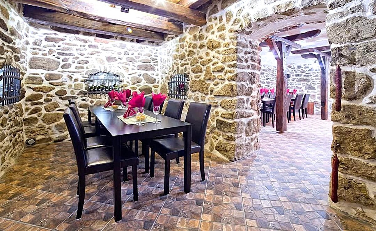HD reality, Prenájom gastro priestoru v centre Krupiny — foto 2