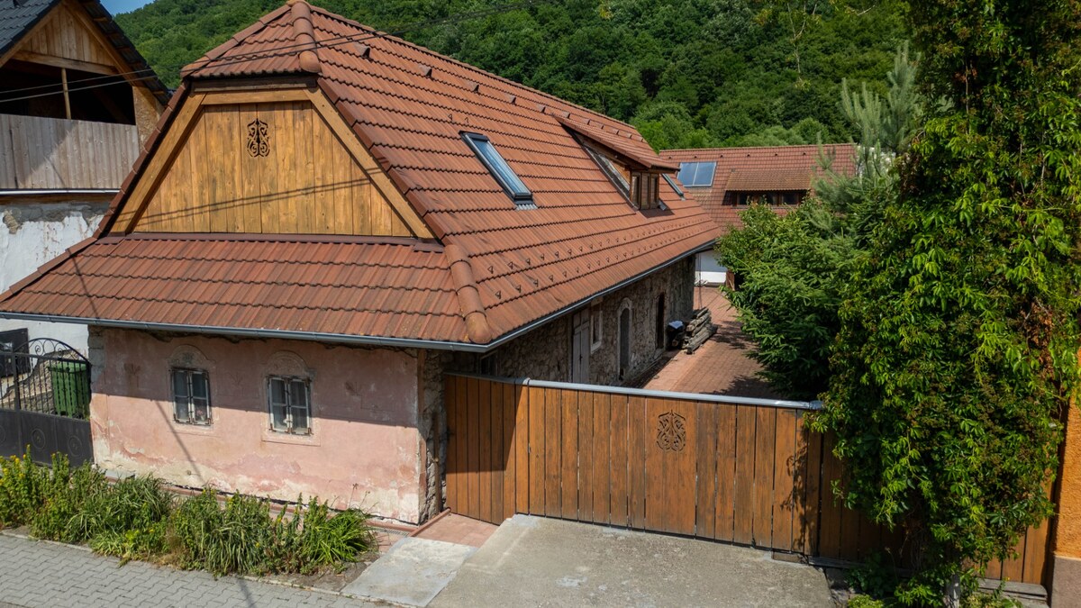 HD REALITY, Na predaj hospodárska usadlosť v obci Prenčov — foto 2