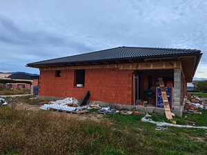 Posledný voľný bungalov na novej ulici – obec Hnojné — foto 19