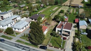 Pozemok so starým domom v Močaranoch — foto 1