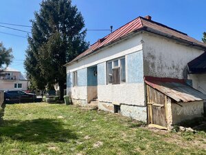Pozemok so starým domom v Močaranoch — foto 2