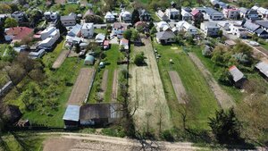 Pozemok so starým domom v Močaranoch — foto 8