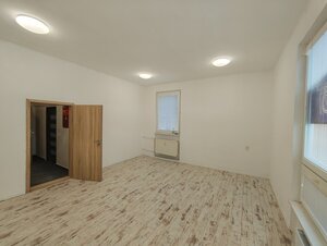 Prenájom kancelárie na Hviezdoslavovej ulici. — foto 2