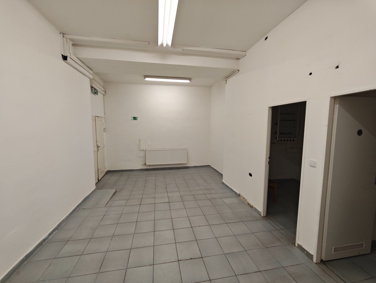 Prenájom veľký obchodný priestor — foto 6