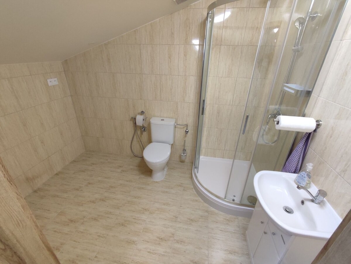 Prenájom obchodno kancelárskych priestorov v centre mesta. — foto 6