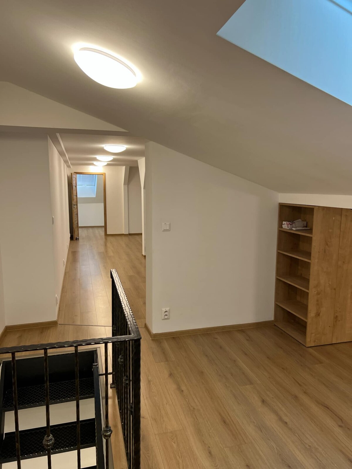 Prenájom obchodno kancelárskych priestorov v centre mesta. — foto 7