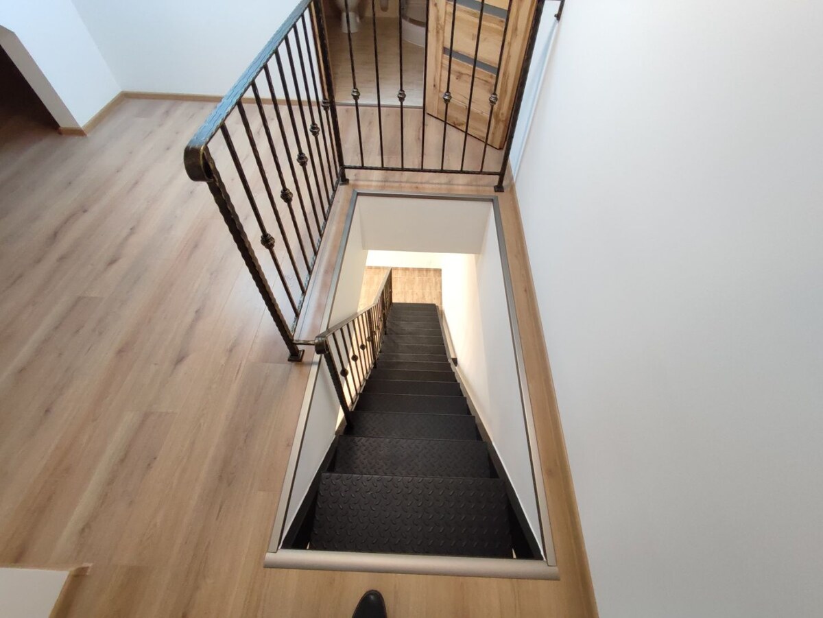 Prenájom obchodno kancelárskych priestorov v centre mesta. — foto 8