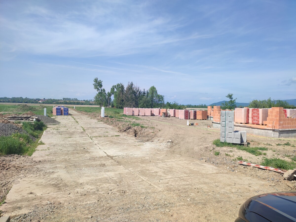 Predaj 3 pozemkov na stavbu domu v obci Hnojné — foto 11