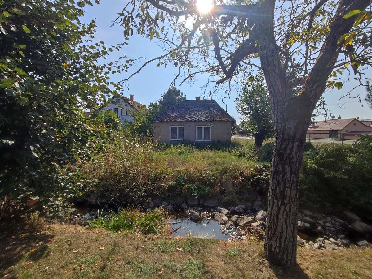 Predaj malý pozemok so starým domčekom v Porube Pod Vihorlatom — foto 3