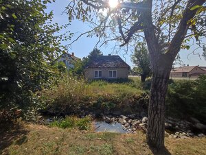 Predaj malý pozemok so starým domčekom v Porube Pod Vihorlatom — foto 3