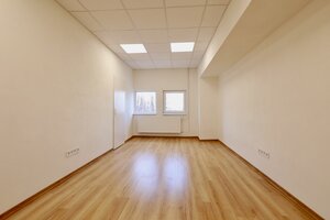 Novozrekonštruované kancelárie a skladové priestory na prenájom — foto 13