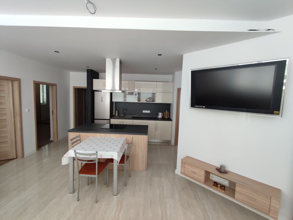 Prenájom pekný 4 izbový byt v centre mesta — foto 3