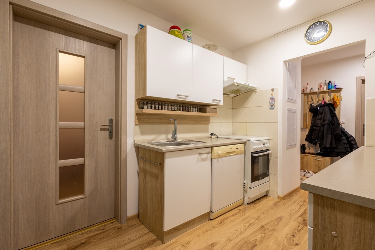 4-izbový byt s balkónom po rekonštrukcii – ul. Moldavská — foto 18