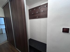 Na predaj 2 zariadený  izbový byt v centre NZ — foto 12