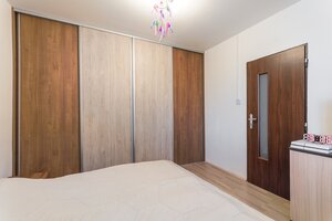 Na predaj 2 zariadený  izbový byt v centre NZ — foto 2