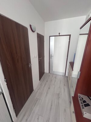 Rezervovane !Predaj  1 izbového bytu s balkónom na Šoltésovej v NZ — foto 7