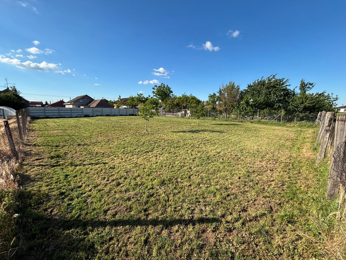 Predaj záhrady  800m2,  10 min od NZ — foto 2