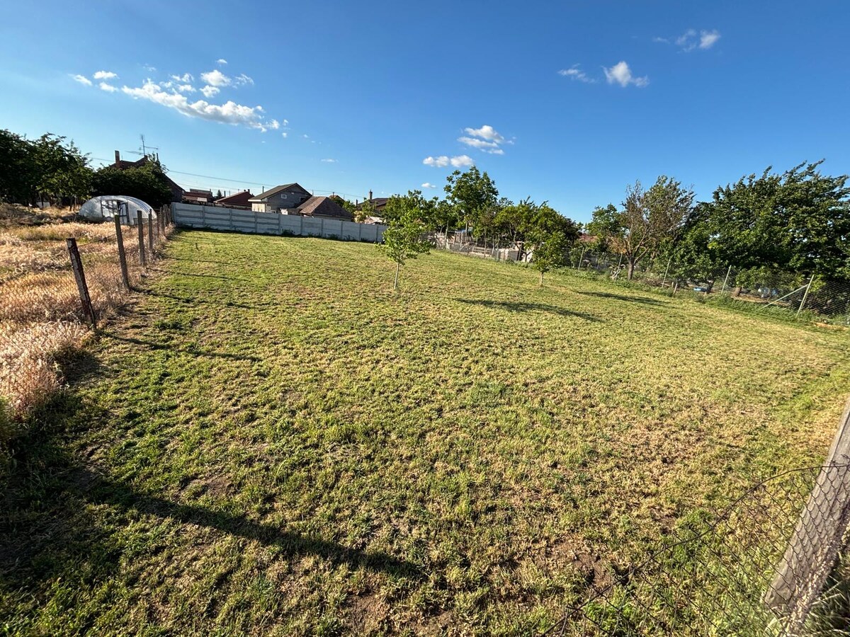 Predaj záhrady  800m2,  10 min od NZ — foto 3