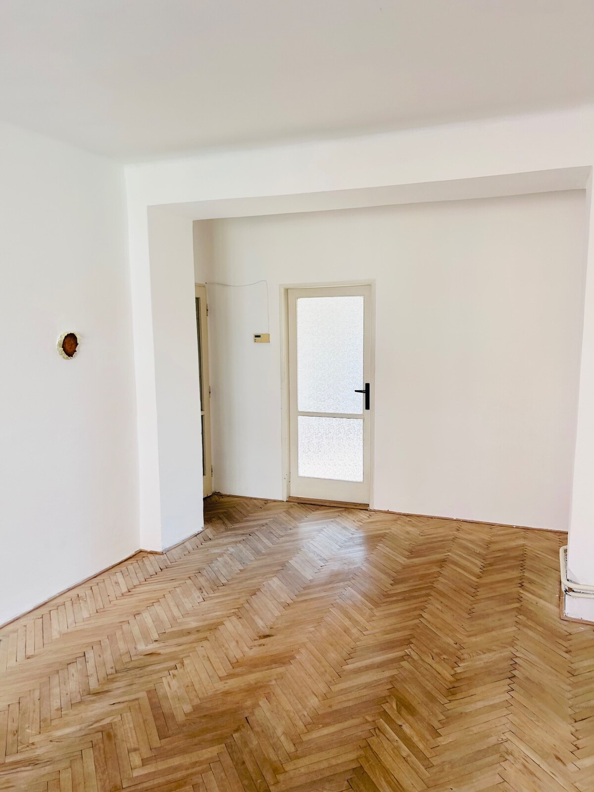 Na predaj 2-izbový byt v centre mesta NZ — foto 3