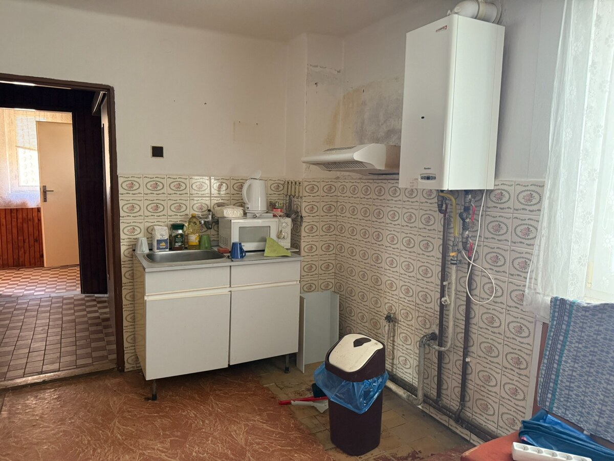 REZERVOVANÝ — foto 7