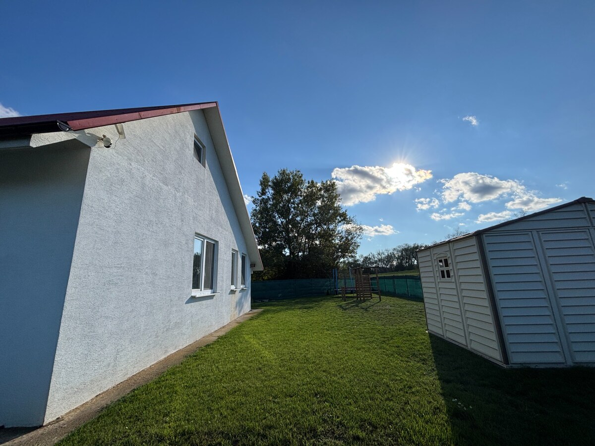 Chata vhodná na celoročné bývanie, Trenčianske Stankovce — foto 22