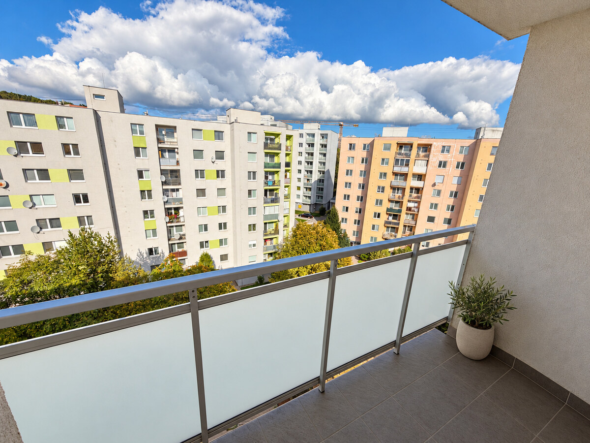 Na predaj 4 izb. byt, kompletná rekonštrukcia, Trenčín ul. Halalovka — foto 14