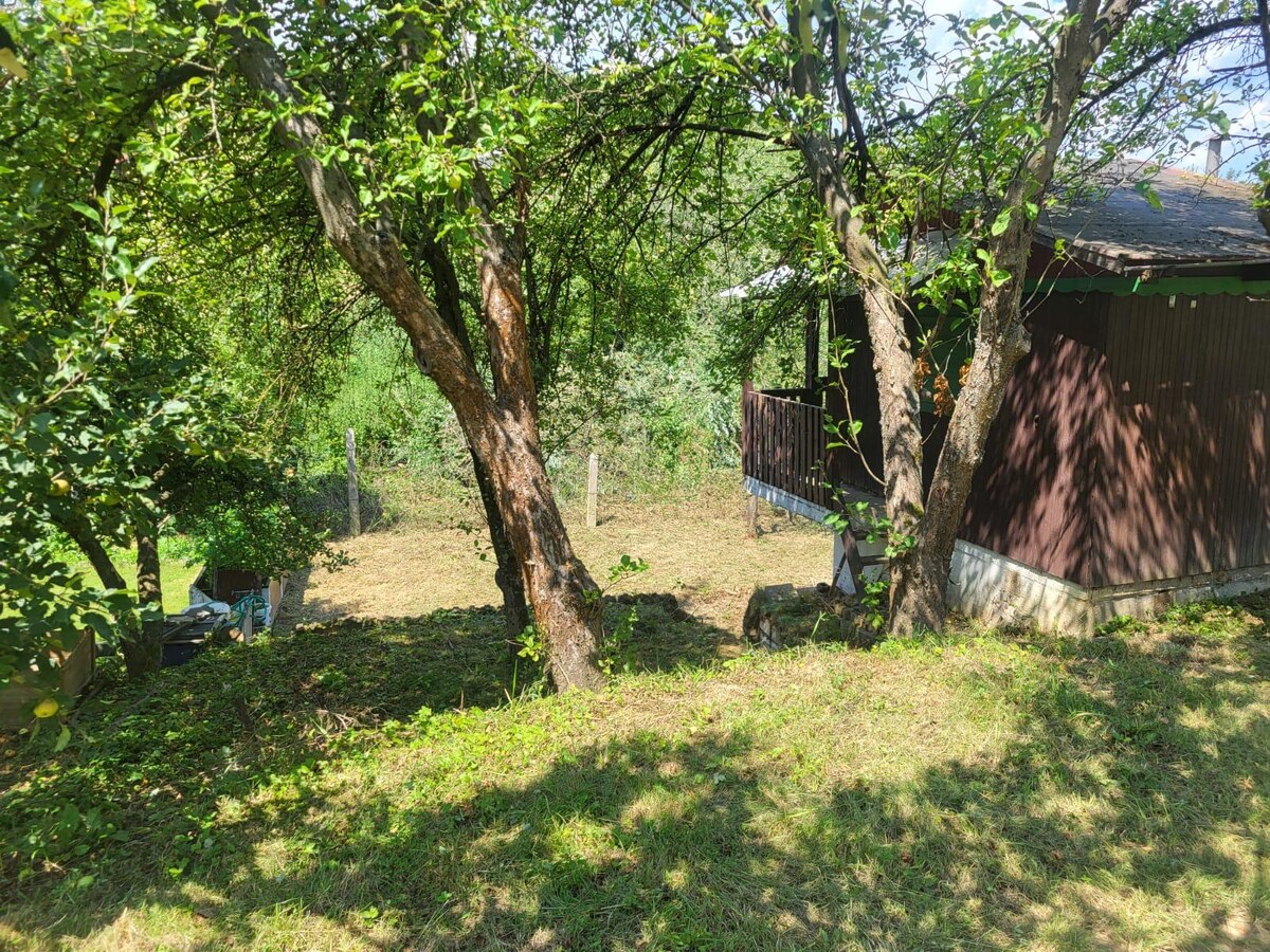 Na predaj pozemok s chatkou, Trenčín, Juh - Chrásť — foto 2