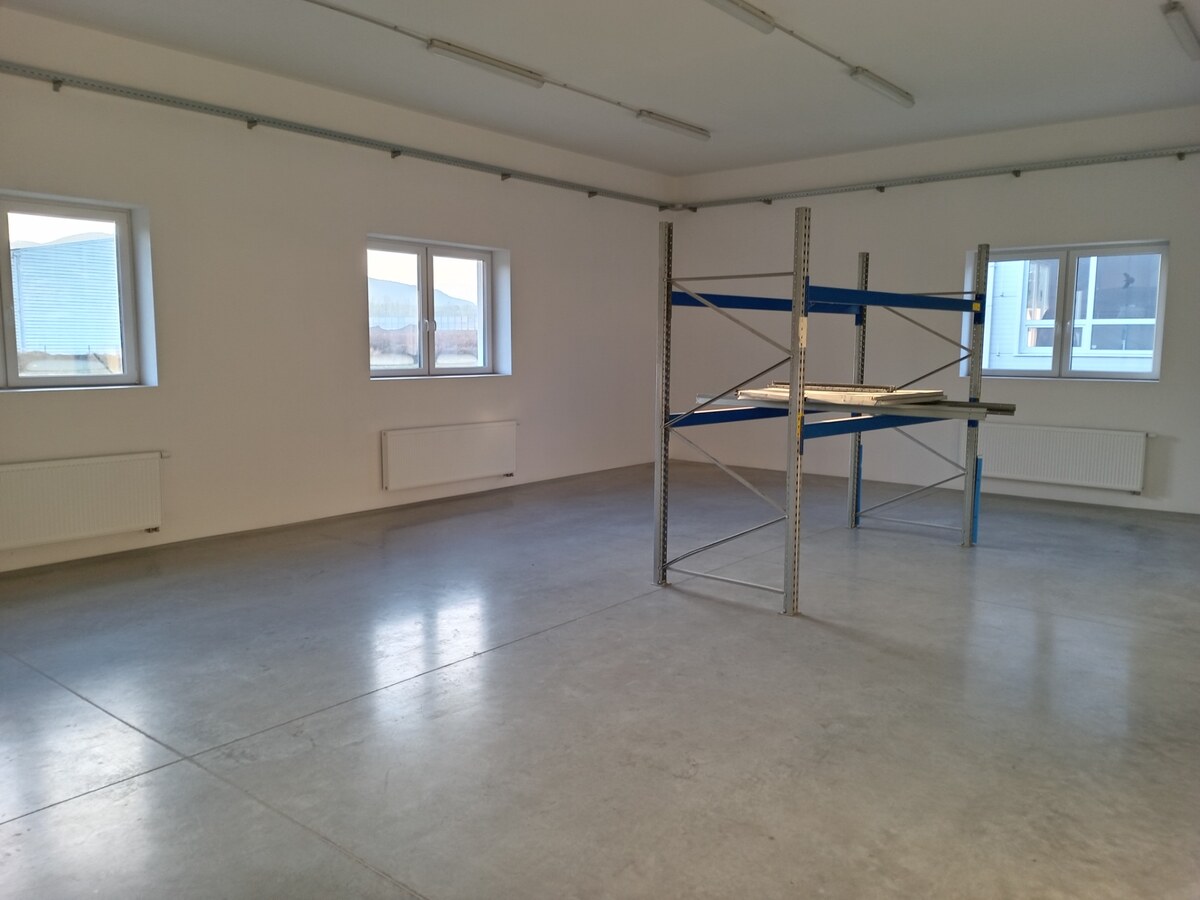 Prenájom kancelárskych  priestorov -  Trenčianska Turná - Zájarčie — foto 7