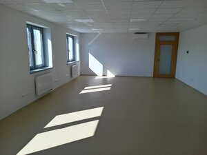 Prenájom kancelárskych  priestorov -  Trenčianska Turná - Zájarčie — foto 9