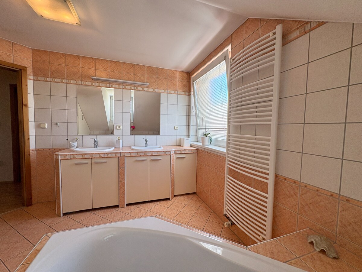 Na predaj 6i rodinný dom s krásnou záhradou v obci Mikušovce - Ilava — foto 12