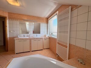 Na predaj 6i rodinný dom s krásnou záhradou v obci Mikušovce - Ilava — foto 12