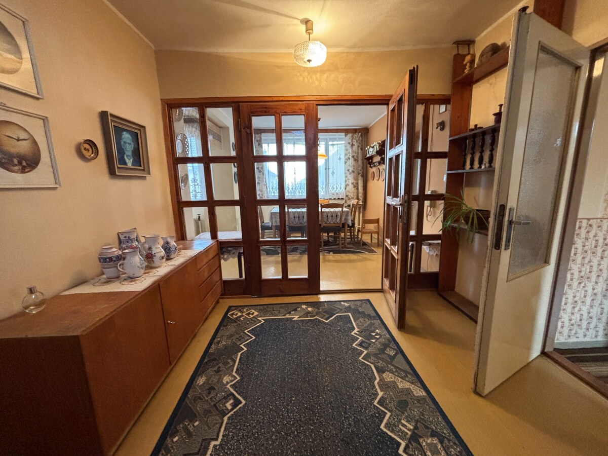 Na predaj rodinný dom s hospodárskymi budovami, Adamovské Kochanovce — foto 13