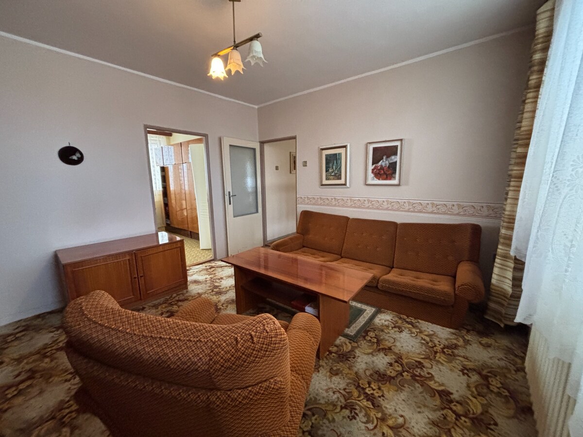Na predaj rodinný dom s hospodárskymi budovami, Adamovské Kochanovce — foto 20