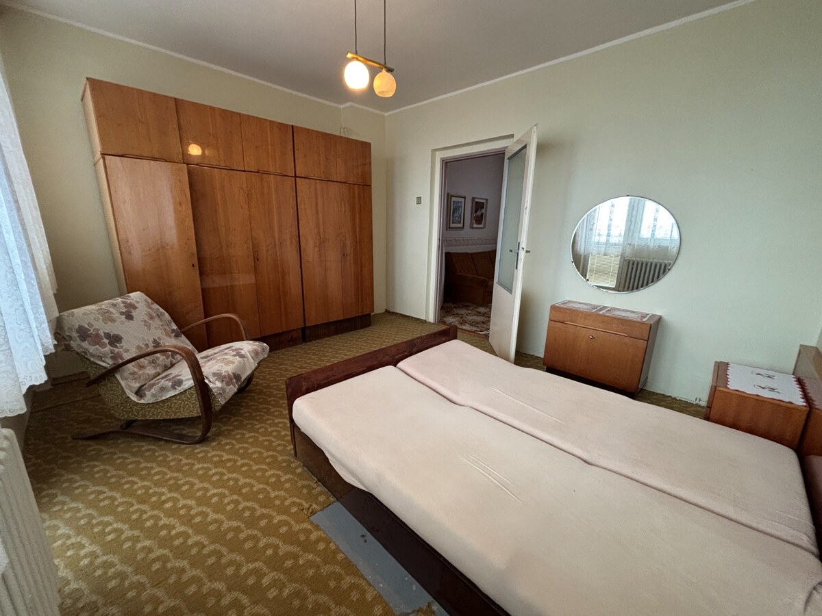 Na predaj rodinný dom s hospodárskymi budovami, Adamovské Kochanovce — foto 23
