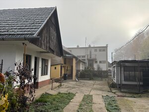 Na predaj rodinný dom s hospodárskymi budovami, Adamovské Kochanovce — foto 32
