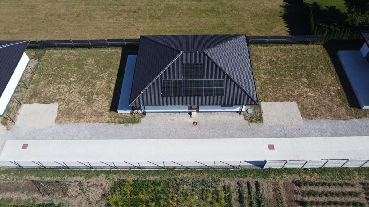Na predaj novostavba – moderný bungalov v obci Podlužany — foto 17