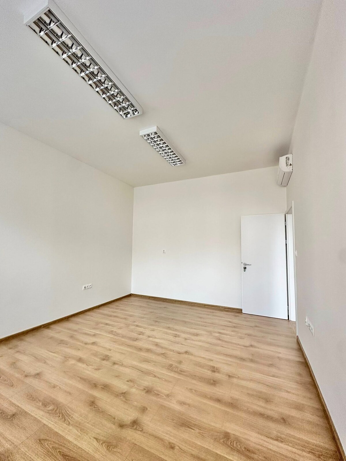 Kancelárske priestory na prenájom, Trenčín, ul. M.R.Štefánika — foto 9