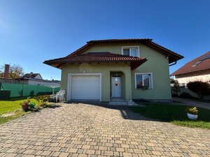 Na predaj 5 izb. rodinný dom + dve garáže, Trenčianske Stankovce — foto 2