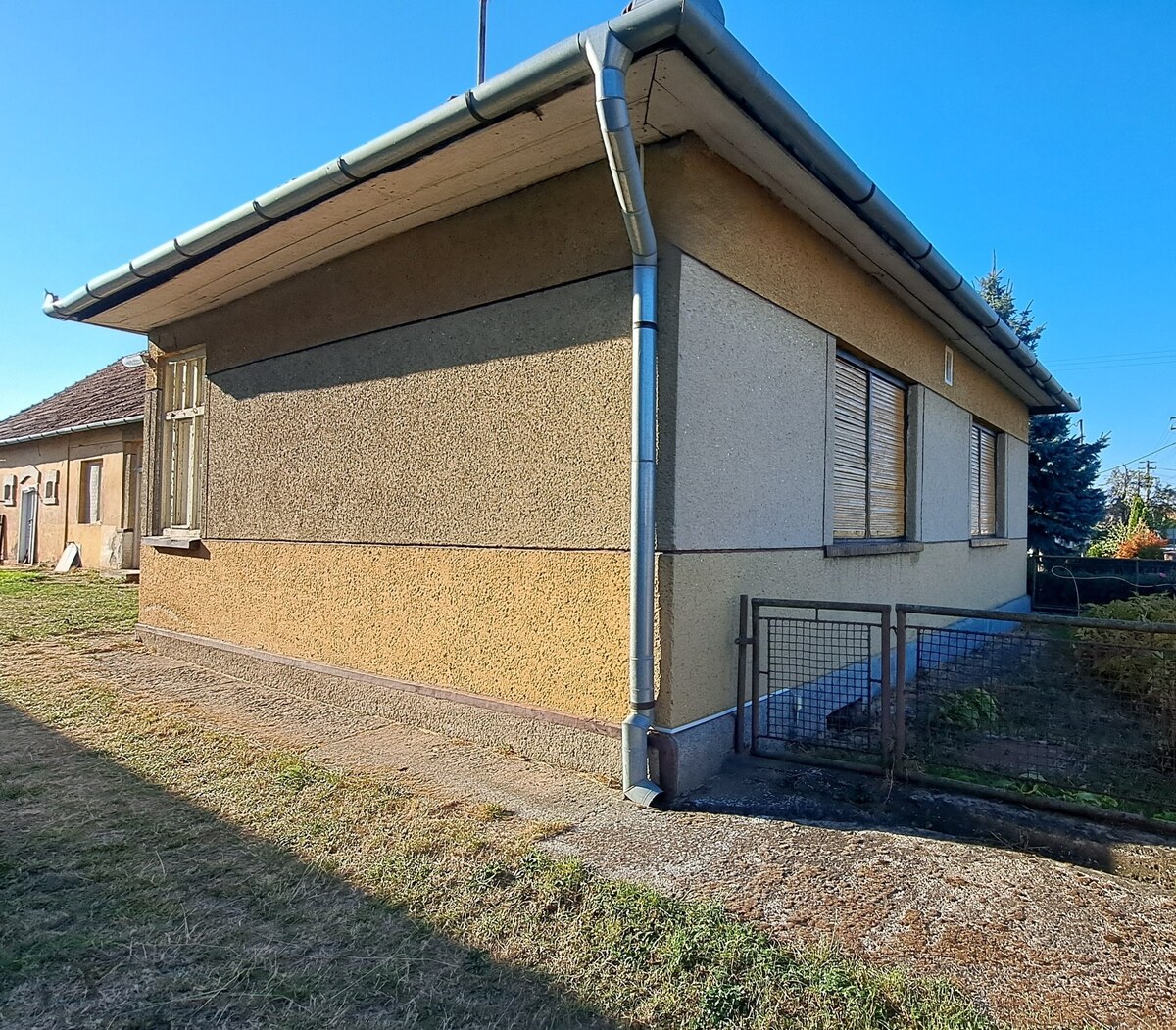 5 i. Rodinný dom, hospodárske priestory, záhrada 15 árov, Nová Dedina — foto 2