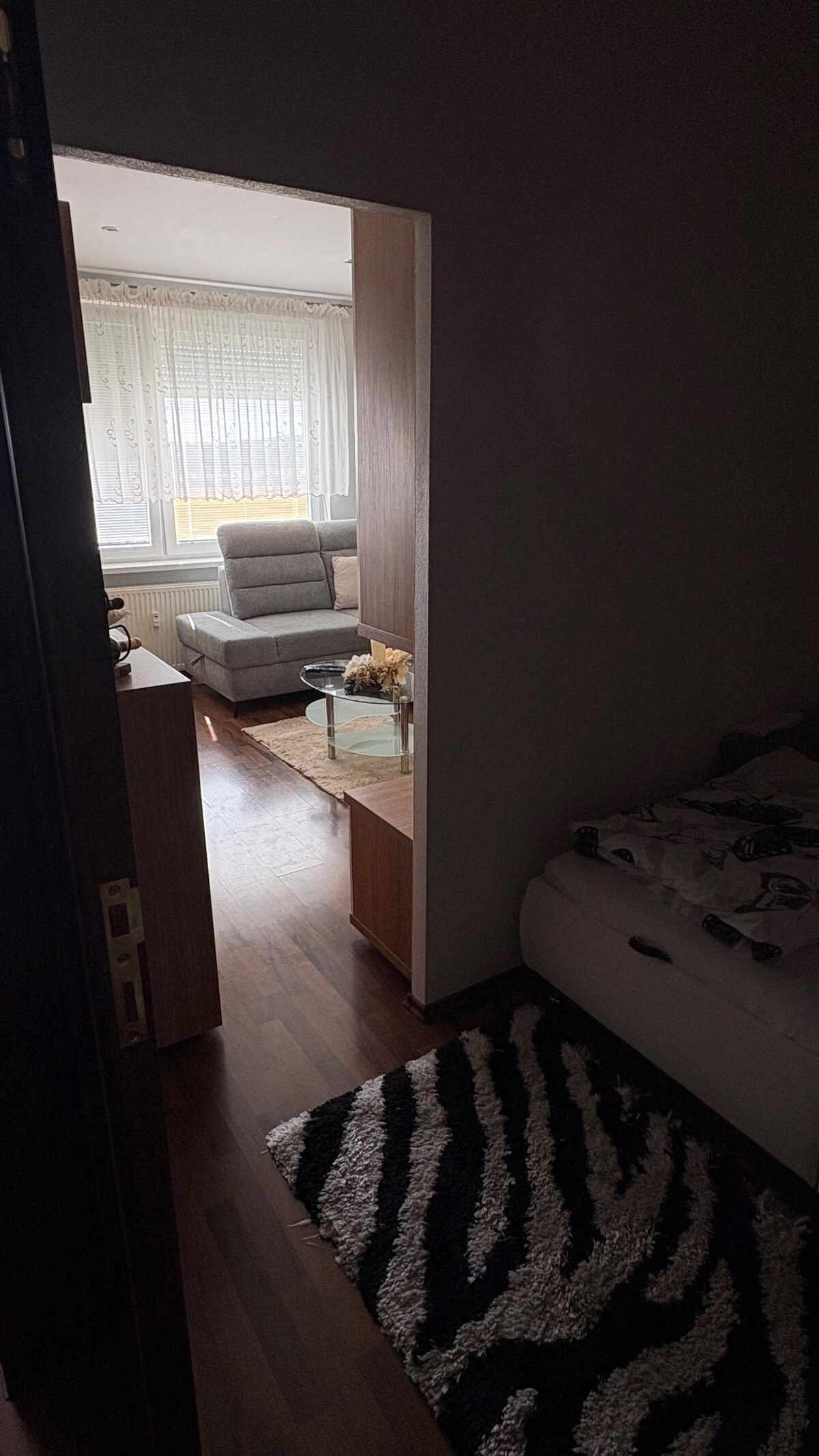 EXKLUZÍVNE - krásny prerobený 3-izbový byt s nádherným výhľadom — foto 12