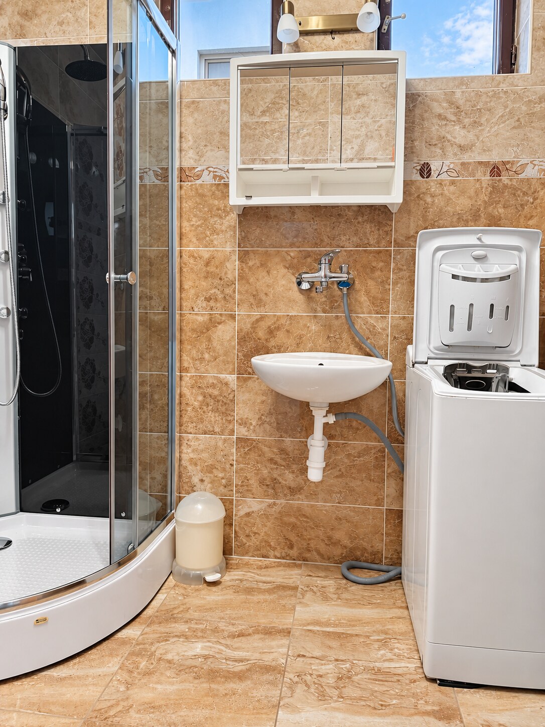 RD s výnimočným pozemkom 2 449 m² v obci Beša – veľký potenciál — foto 9