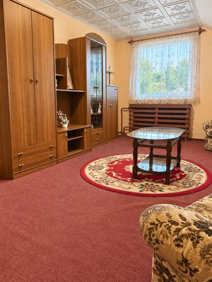 RD s výnimočným pozemkom 2 449 m² v obci Beša – veľký potenciál — foto 3