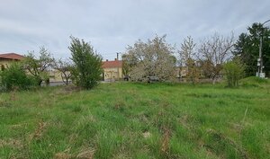 Stav. pozemok 815 m2 s budovou - garážou, Levice, Kalinčiakovo, SM-904 — foto 1