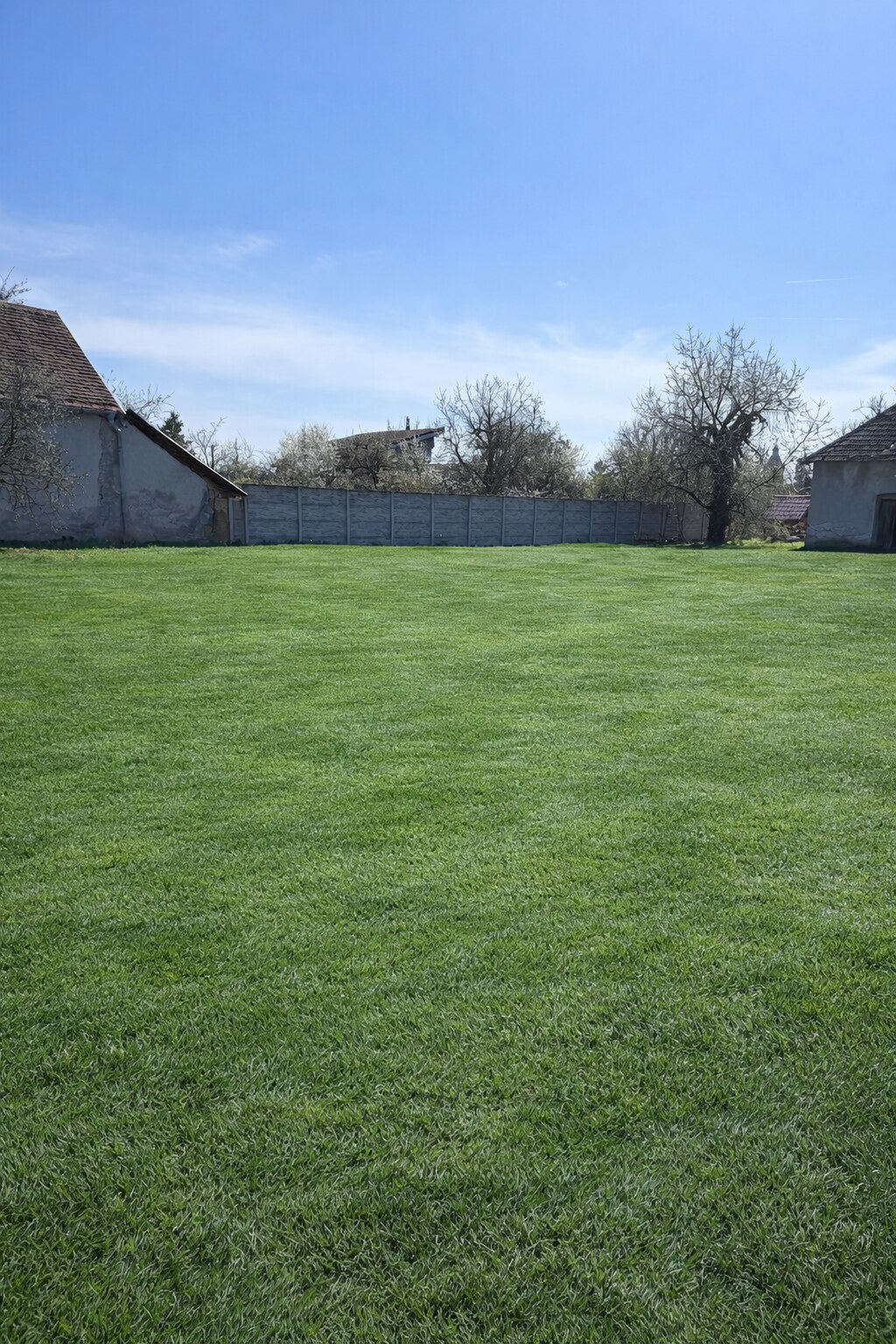 Na predaj výnimočný átriový rodinný dom s dvojgarážou v obci Dolná Seč — foto 7